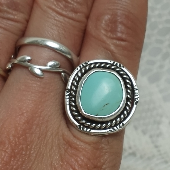 Vintage 1970s Natural Turquoise Ring Sterling Silver 925 Bezel Set Handmade - Picture 4 of 6
